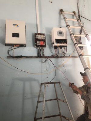 hòa lưới bám tải có lưu trữ deye